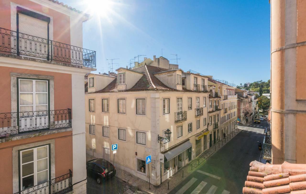 Live Like A Local @ Casa Da Esquina - Wifi & A/C Apartman Lisboa Kültér fotó