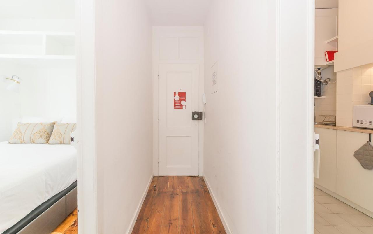 Live Like A Local @ Casa Da Esquina - Wifi & A/C Apartman Lisboa Kültér fotó